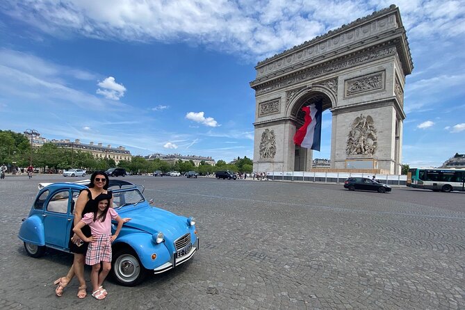 Discover Paris in Style Aboard a Classic French Vintage Car! - Meeting near the Eiffel Tower vs pickup at your hotel