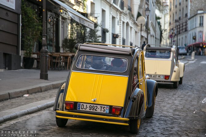 Discover Paris with a Local in his Unique Vintage Car - Arc de Triomphe and the traffic reality: built for the road, not the rumor