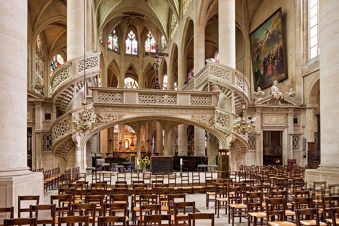 Discover the Latin quarter - Old Paris on a neighborhood walk in the Latin Quarter
