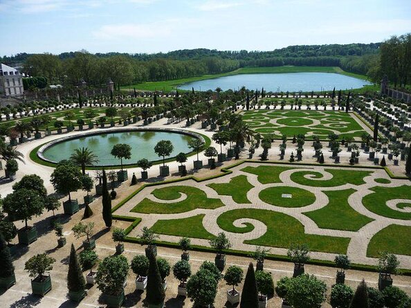 Discover Versailles on electric 2-wheelers (Yes to PRM) - Key Things to Know Before You Go