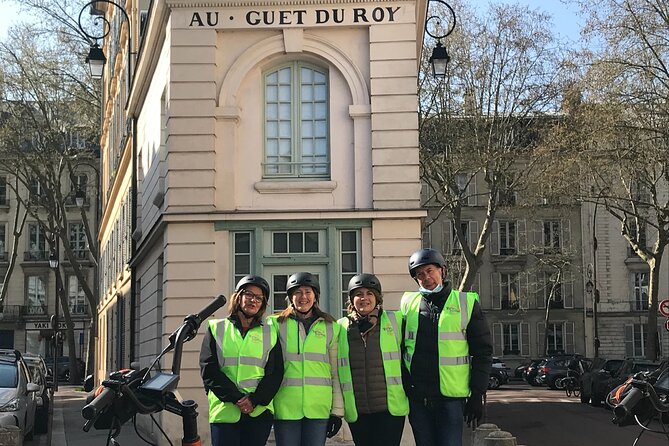 Discover Versailles on electric 2-wheelers (Yes to PRM) - Quartier des Antiquaires, the Jeu de Paume, and Saint-Louis Cathedral