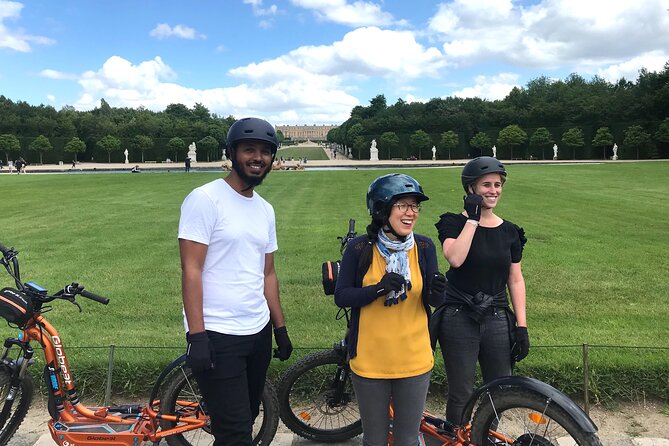Discover Versailles on electric 2-wheelers (Yes to PRM) - 9:30 Start at the Statue Équestre: Meeting Point and the Small-Group Feel