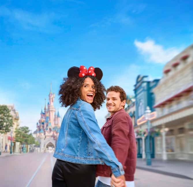 Disneyland® Paris 2/3/4-Day Ticket - Entering Smoothly: E-Ticket, Turnstiles, and Your Arrival Plan