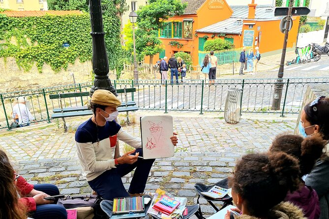 Drawing workshop / creative notebook during an unusual walk in Montmartre - Place des Abbesses: starting with metro history in your notebook