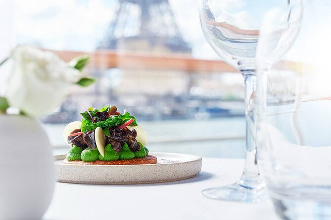 Early evening Dinner Cruise with drinks by Bateaux Parisiens - Notre-Dame Area and the Historic River Feel