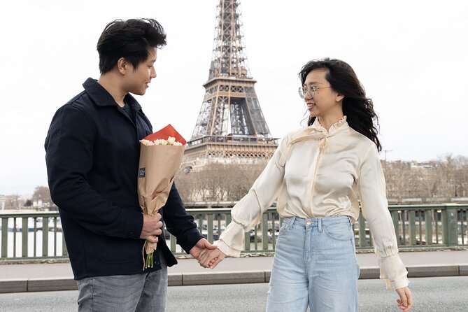 Eiffel and La Seine Photo Shoot - Paris Photographer - The easy walk to La Seine: classic Paris with room to breathe