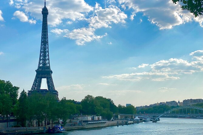 Eiffel Private Guide and Hotel Pick-Up - Hotel Pickup to the Eiffel Tower Doorstep (Without the Early-Metro Headache)