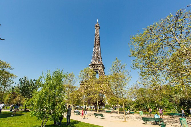 Eiffel Tower Access Tour to 2nd Floor with Summit Option by Lift - Getting up: meeting point, timing, and the lift shortcut