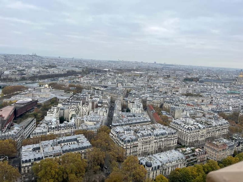 Eiffel Tower Entry: Summit or 2nd Floor with Audioguide - What to bring and what to avoid before you get to the security line