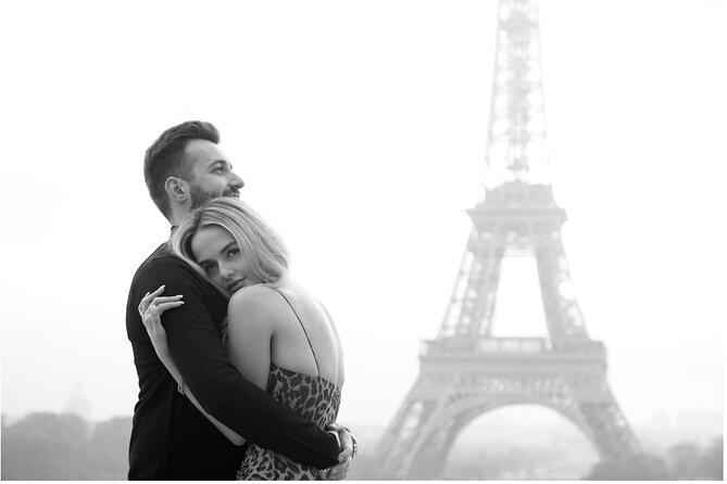 Eiffel Tower Private Photo Shoot - The Memory Card Option: Instant RAW + JPEG for Control