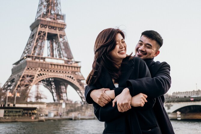 Eiffel Tower Private Photoshoot With a Professional Photographer - Your Hour Plan: Streets, River Views, and Crowd-Lite Stops