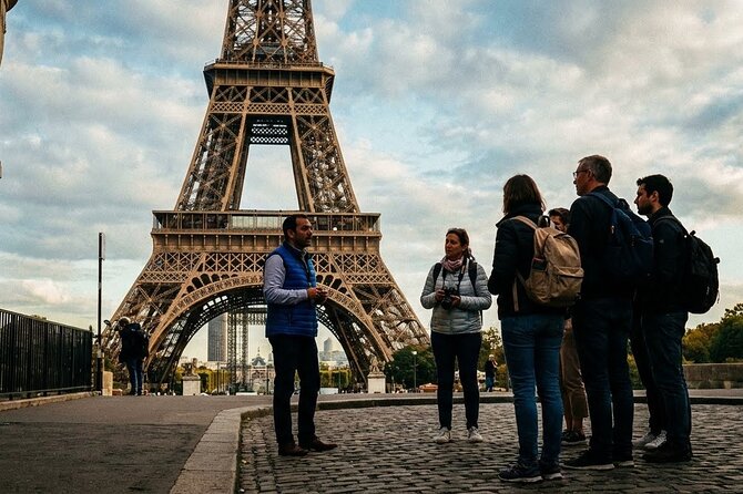 Eiffel Tower Reserved Access Tour up to the 2nd Floor or Summit - Entering fast: what the 2nd-floor experience really feels like