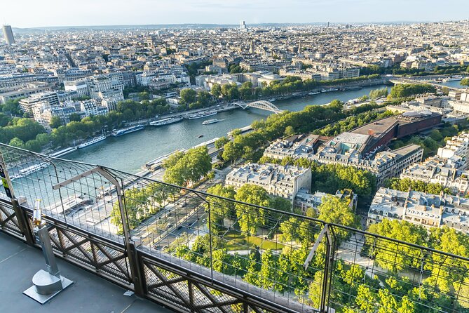 Eiffel Tower with 2nd Floor Access & Trocadero Gardens Tour - What This Tour Costs and What Makes It Good Value