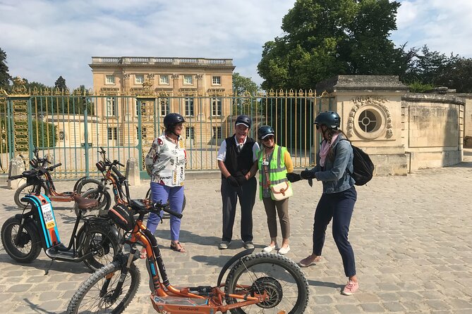 Electric 2-wheeler tour of the Chateau Park and Gardens - Grand Canal Riding: Views Without the Slog