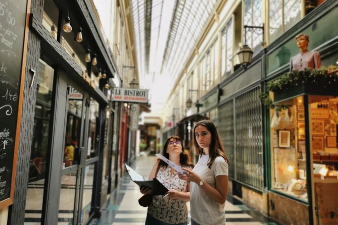Escape Game in the Covered Passages in Paris - Who you’ll be playing with: teams, pairs, and that friendly competition