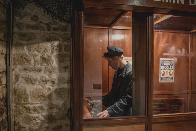 Escape Hunt Paris, Escape Game - Inside the Escape Game: Atmosphere, Clues, and the Clock