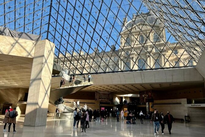 Exclusive Semi-Private Louvre Tour with Mona Lisa, Max 6 People - A small-group Louvre sprint that still leaves time to linger