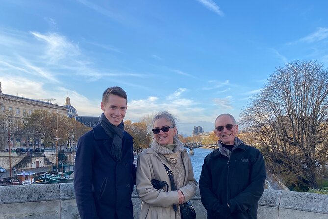 Exclusive Walking Tour of Central Paris With Local Guide - Louvre Cour Carrée: The Museum’s Many Lives (Without Entering)