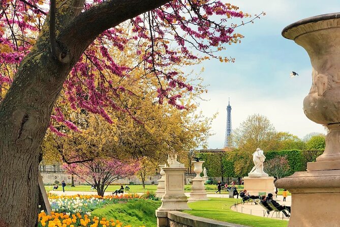 Exclusive Walking Tour of Central Paris With Local Guide - Starting at Fontaine Saint-Michel: Why Paris Looks Like Paris