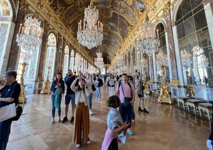 Excursion from Paris to Versailles Palace by Tootbus - Gardens and the Grand Canal area: views without the museum fatigue
