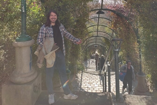 Exploring Belleville: Parisian Culture&Creativity in Motion - Finding the start at Pyrénées Metro (Line 11) and setting your rhythm