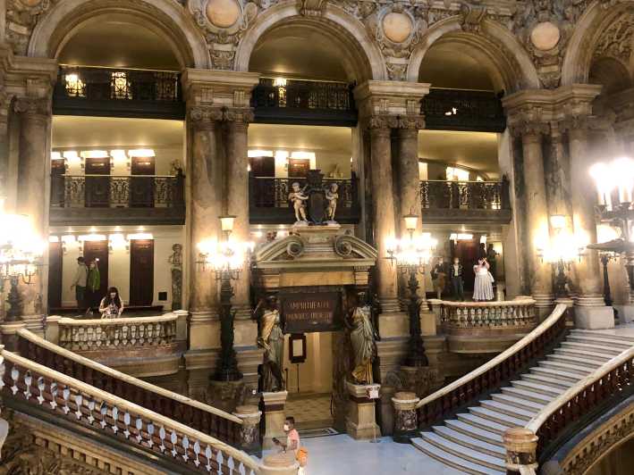Family-friendly treasure hunt at Opera Garnier - The detective story: missing costume, riddles, and clue hunting