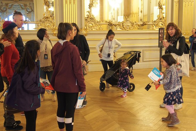Family Tour at the Musée d'Orsay - Great Clock to Statue of Liberty riddle: what happens in the first stretch