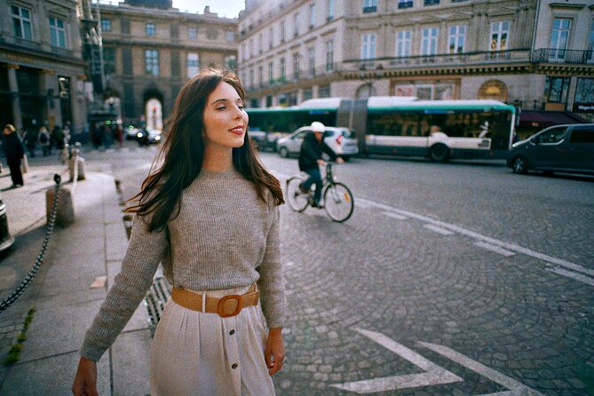 Feel like a star in Paris with photos and a mini movie! - Seine River with the Eiffel Tower: where your film gets its headline scene