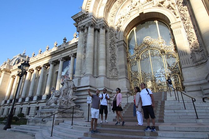 First Day Bike Tour, Top Sights, hidden gems, Wine&Cheese picnic - Meeting on Rue de Richelieu and what that means for your afternoon