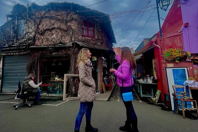 Flea Market Secrets near Montmartre: A Paris Hunt for Treasures - Group Size and the Daria Effect