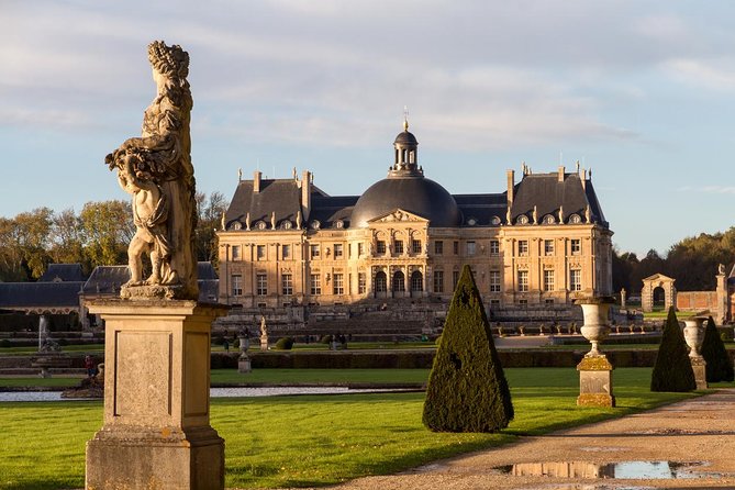 Fontainebleau and Vaux-Le-Vicomte Castle Small-Group Day Trip From Paris - The gardens in 30 minutes: seeing André Le Nôtre’s plan fast