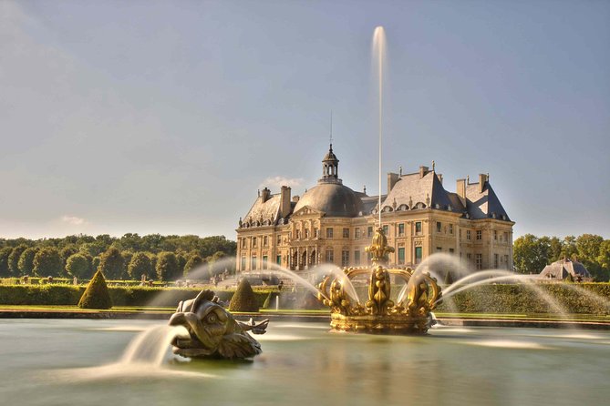 Fontainebleau and Vaux le Vicomte Chateaux Day Trip from Paris - Time management: don’t let the bus eat your day