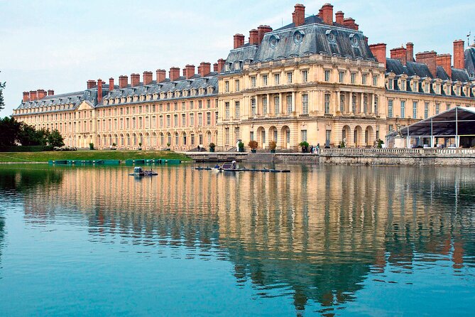Fontainebleau Day Trip from Paris with a Local: Private & Personalized - Town time around Fontainebleau: markets, macarons, cheese, and a garden stroll