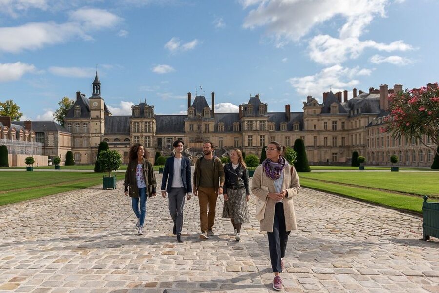 Fontainebleau & Vaux-le-Vicomte Châteaux Day Tour from Paris - Fontainebleau: UNESCO Royal Life, Napoleon’s Throne, and the Horseshoe Staircase