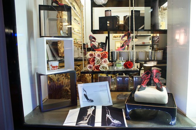 French Fashion, Fragrance and Fun in the Marais - Meeting at Place des Vosges: What the 3 Hours Feel Like