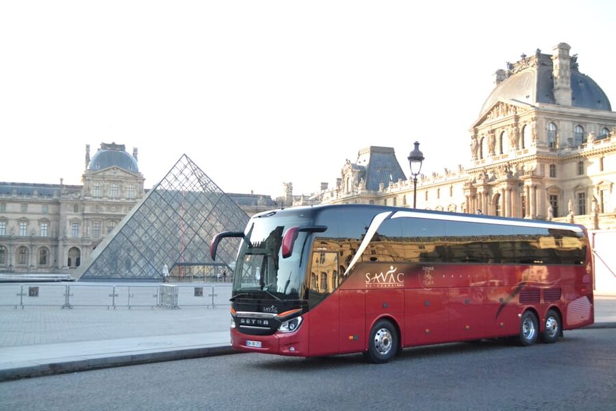 From London: Paris Day Trip with Lunch on Eiffel Tower - Seine River Cruise After Lunch: A Different Angle on the Same Sights