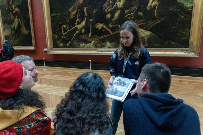 From Louvre to Street Art - original museum guided tour (skip the line!) - A 2.5-hour private plan that avoids museum fatigue