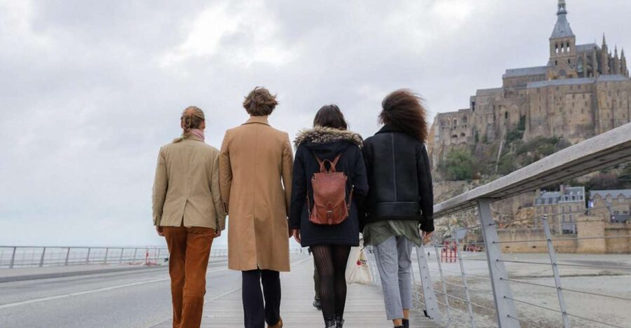From Paris: 2-Day Normandy & Brittany Tour - H2: Meeting Your Group in Paris and Getting Comfortable Fast