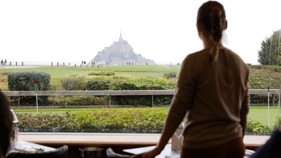 From Paris: 2-Day Normandy & Brittany Tour - H2: Hotel in Caen—Comfort and full meals for a long travel day
