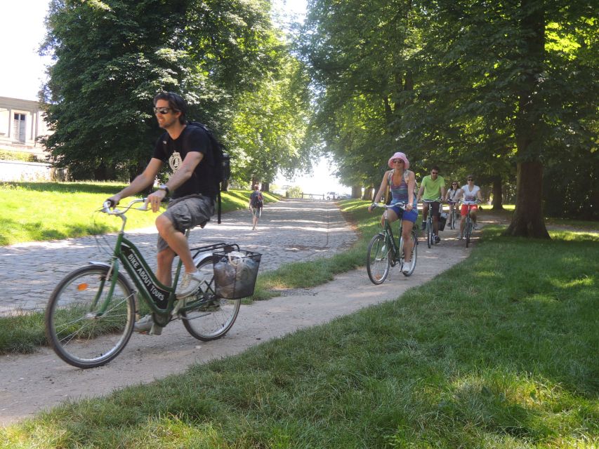 From Paris: Bike Tour to Versailles with Timed Palace Entry - Queen’s Hamlet and Petit Trianon: Marie Antoinette’s Getaway Corners