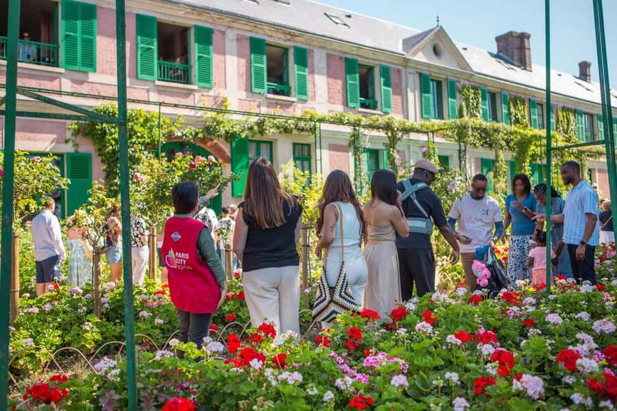 From Paris: Day Trip to Giverny & Versailles with Lunch - Key Things You’ll Remember