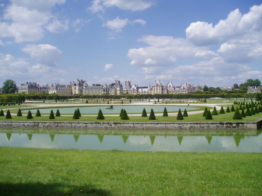 From Paris: Fontainebleau & Vaux-le-Vicomte Private Tour - Gardens and lakes at Fontainebleau: slow-down time that’s actually worth it