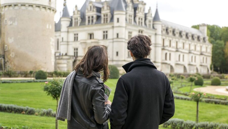 From Paris: Full-Day Loire Valley Chateaux Tour - Who this Loire Valley day trip suits best
