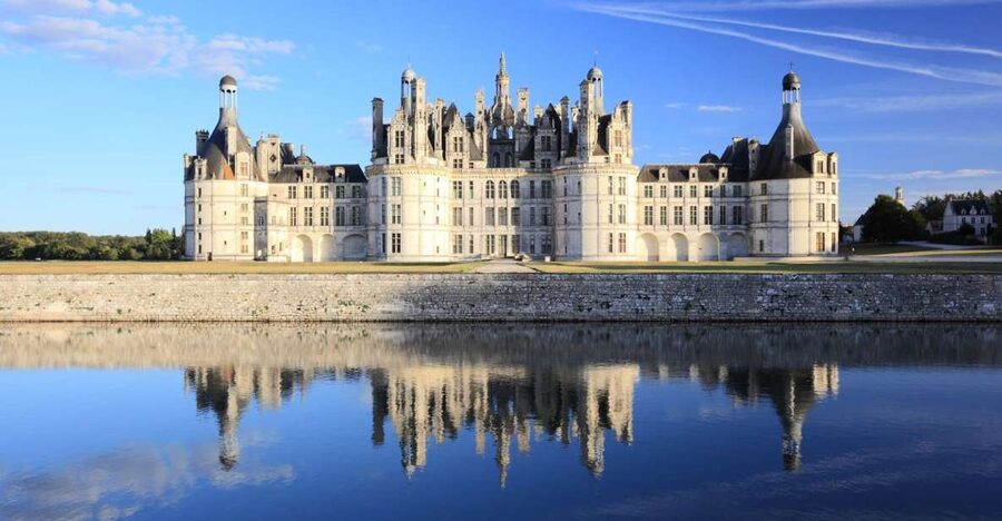 From Paris: Full-Day Loire Valley Chateaux Tour - Price and logistics: is $127 good value?