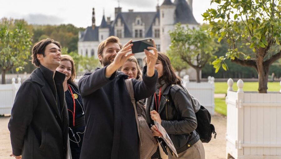 From Paris: Full-Day Loire Valley Chateaux Tour - From Paris meeting point to countryside start: the practical side