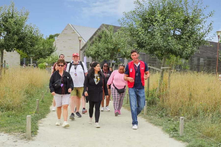From Paris: Full-Day Mont Saint-Michel Guided Tour - Abbey time: Gothic buildings, cloister vibes, and real context