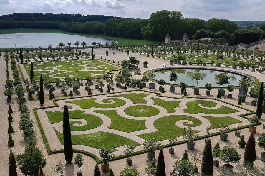From Paris: Giverny and Versailles Private Full-Day Trip - Lunch Break Planning: Keep the Energy Up