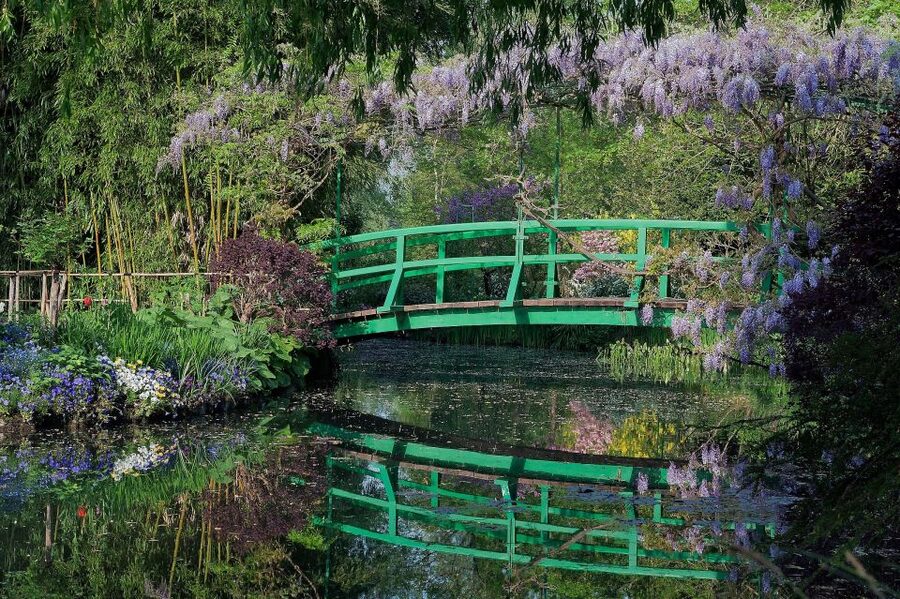 From Paris: Giverny & Monet’s House Skip-the-Line Tour - Inside Monet’s House: How to Use the Rooms Without Getting Rushed