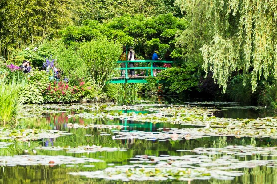 From Paris: Guided Day Trip to Monet's Garden in Giverny - Monet’s tomb: the ending that feels personal