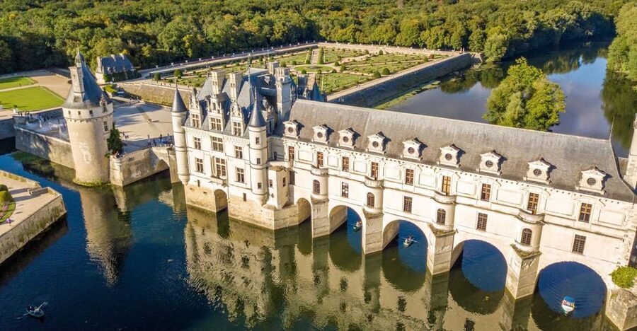 From Paris: Loire Valley Castles Day Trip With Wine Tasting - What you’re really paying for: value beyond the $104 price tag